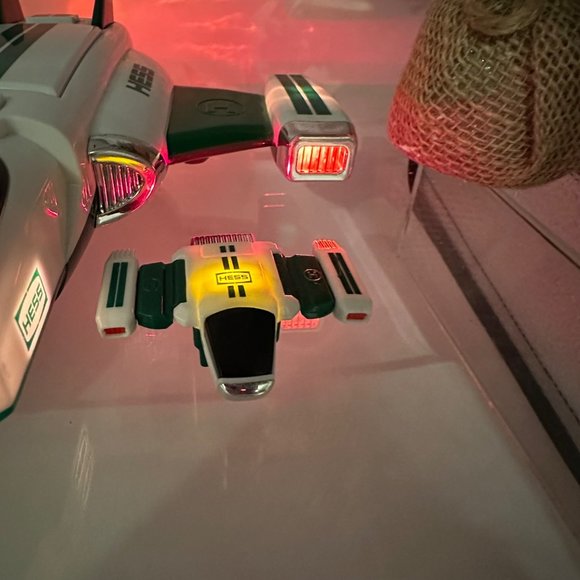 Hess Toy Truck and Space Cruiser and Scout 50 Anniversary 2014 Vehicle - Picture 9 of 11